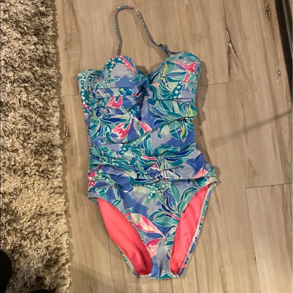 Lilly Pulitzer size 4